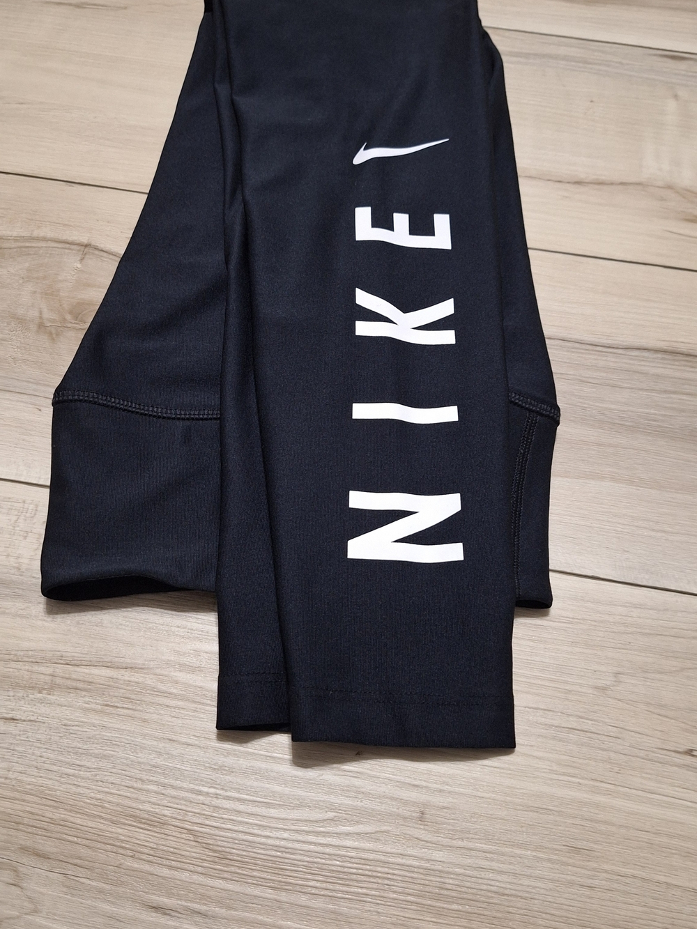 Womens XS Nike DRI-FIT Black Leggings with White Vertical Logo